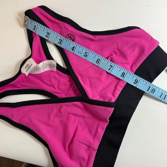 Zumba Flash V-Bra Top in Berry Pink & Black – Small & XS – New with Tags! - Picture 7 of 11